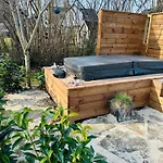 ヴィラ Hyggeligt Hus I Med Wellness Og Massage ハザスレウ